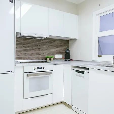 The Lucky Flats - Belando Quintana *